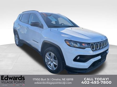 Used 2022 Jeep Compass Latitude w/ Convenience Group image 2