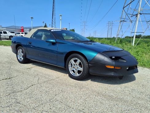 Used 1997 Chevrolet Camaro Z28 RWD image 1