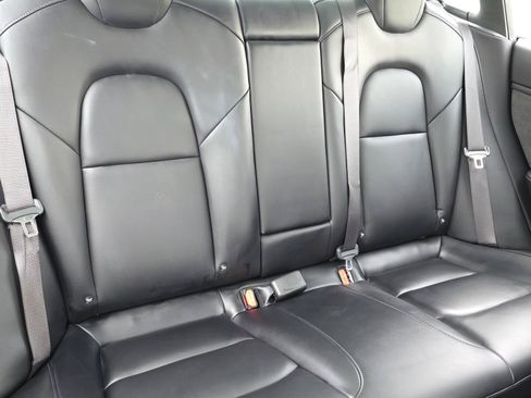 Used 2018 Tesla Model 3 Mid Range RWD image 17