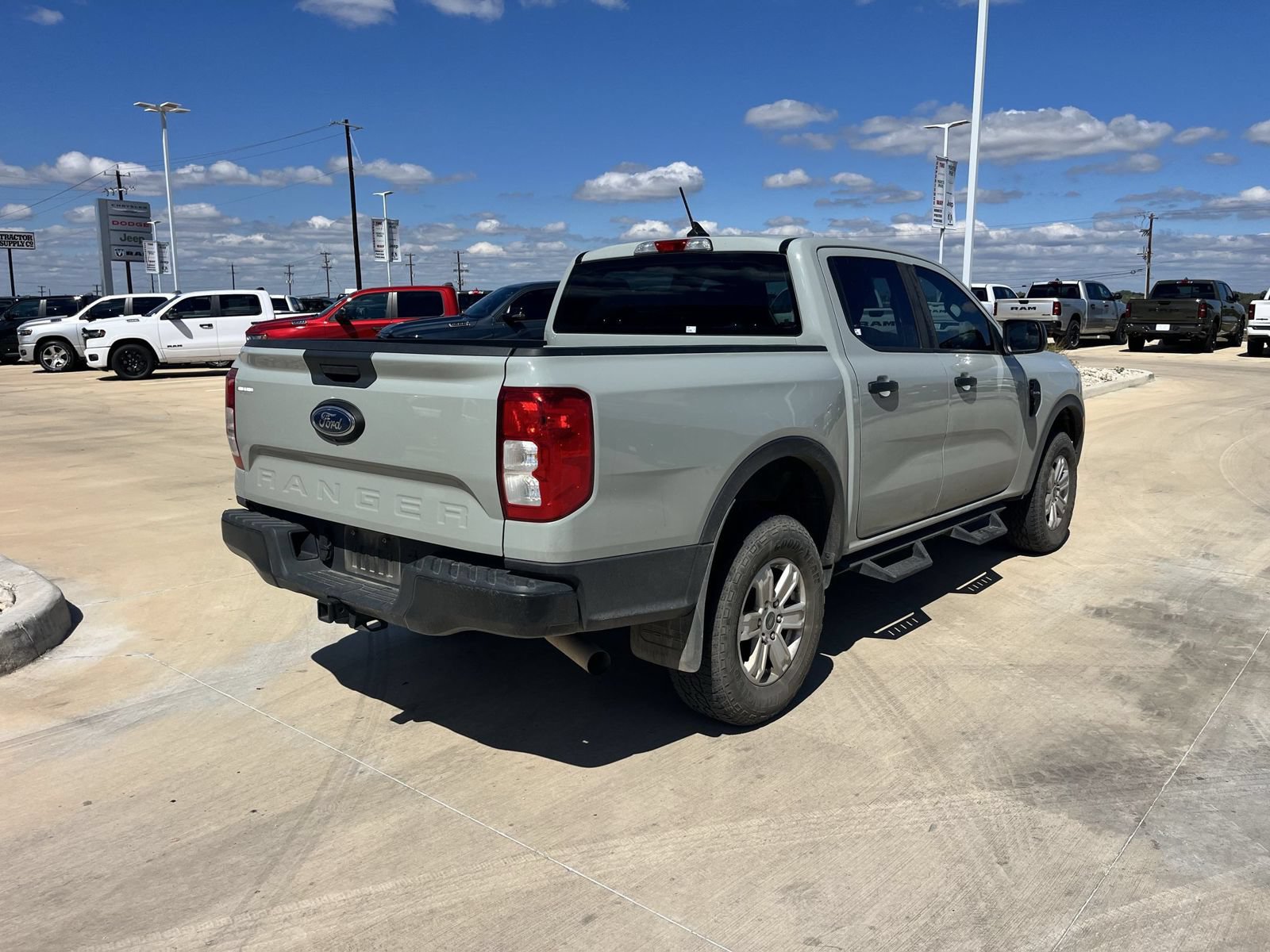Used 2024 Ford Ranger XL w/ Trailer Tow Package RWD image 3