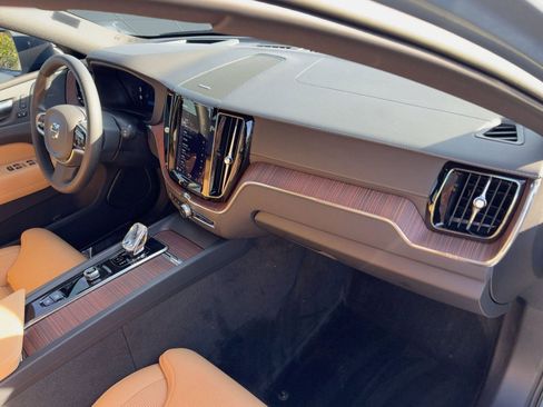 Used 2023 Volvo XC60 B5 Ultimate w/ Protection Package Premier image 31