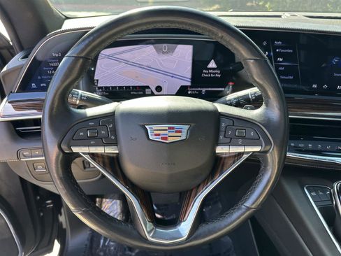 Used 2023 Cadillac Escalade ESV Premium Luxury image 15