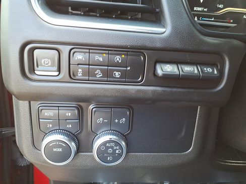 Certified 2023 GMC Yukon XL AT4 w/ AT4 Premium Package AWD/4WD image 20