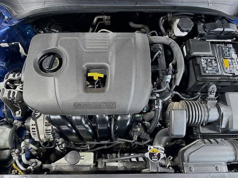 Used 2023 Kia Forte LXS w/ LXS Technology Package FWD image 9