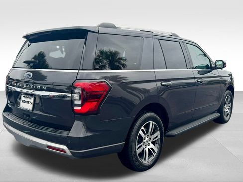 Certified 2024 Ford Expedition Limited image 12