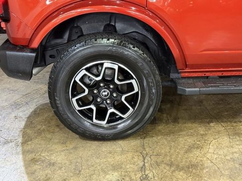 Used 2022 Ford Bronco Outer Banks image 6