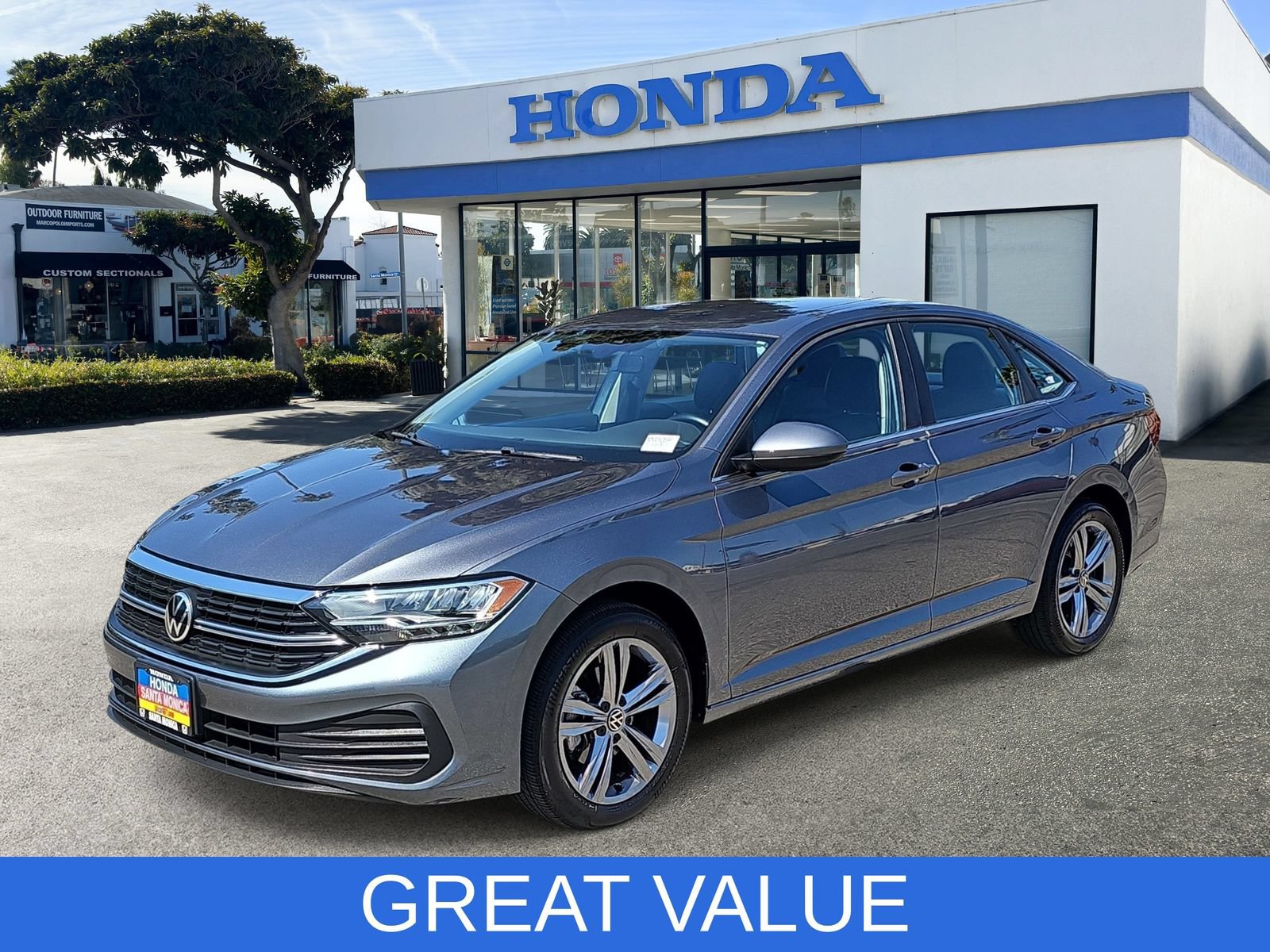 Used 2022 Volkswagen Jetta SE FWD image 1