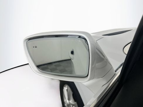 Used 2019 Buick Enclave Essence image 16