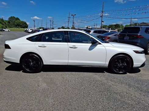Certified 2025 Honda Accord SE image 7