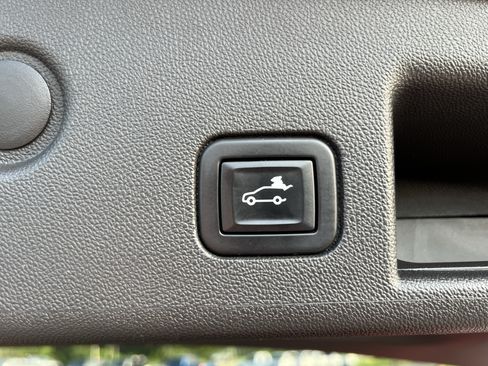 Used 2022 Chevrolet Equinox LT FWD image 13