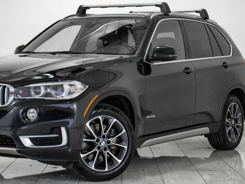 Used 2018 BMW X5 xDrive50i w/ Premium Package image 58