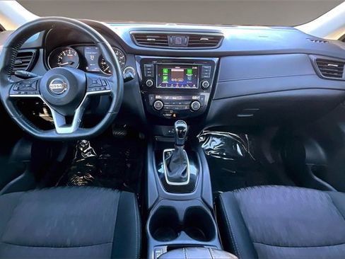 Used 2018 Nissan Rogue SV w/ Premium Package image 7