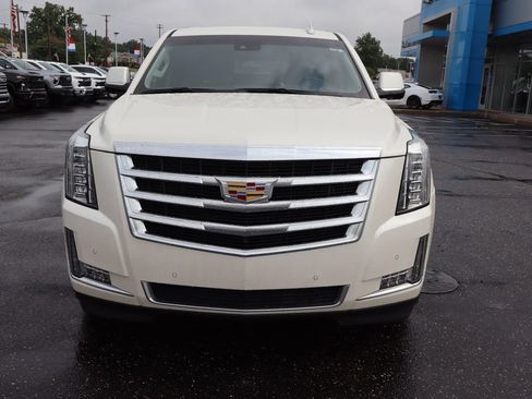 Used 2015 Cadillac Escalade ESV Luxury AWD/4WD image 42