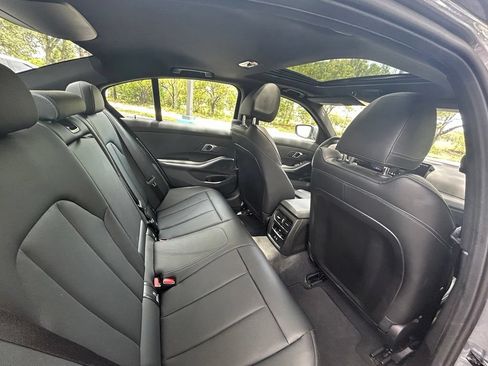 Used 2025 BMW 330i Sedan w/ Convenience Package RWD image 35