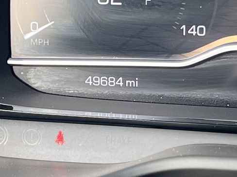 Used 2023 GMC Yukon Denali w/ Advanced Technology Package image 25