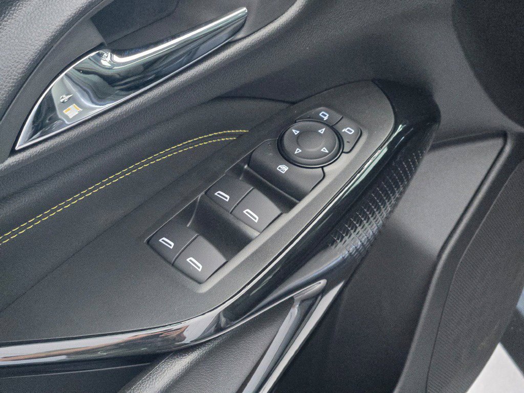 New 2026 Chevrolet Trax LT FWD image 18