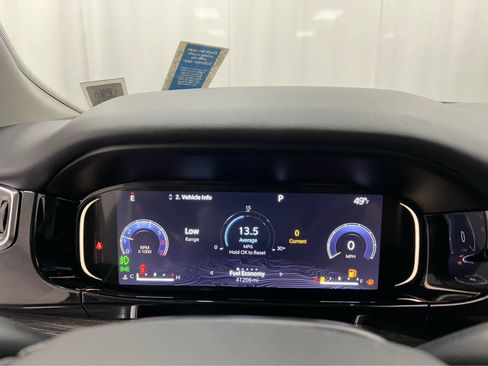 Used 2022 Jeep Wagoneer Series II w/ Premium Group I image 25