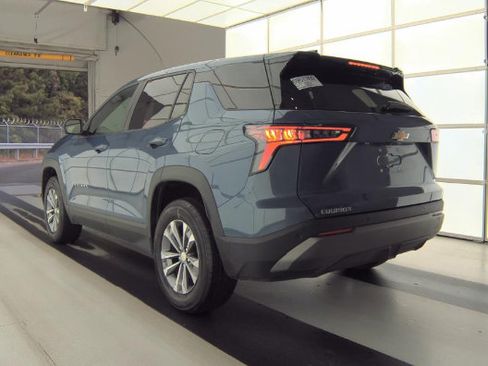 Used 2025 Chevrolet Equinox LT FWD image 4