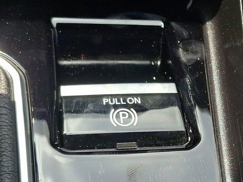 Used 2022 Jeep Compass Latitude FWD image 24