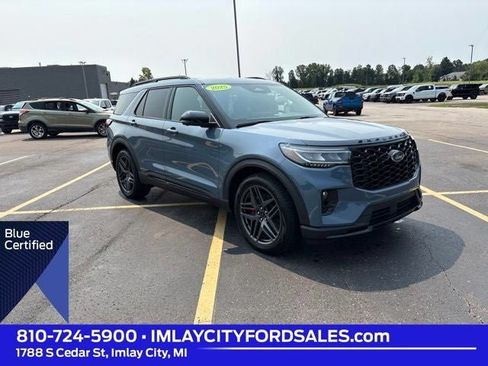 Used 2025 Ford Explorer ST AWD/4WD image 1