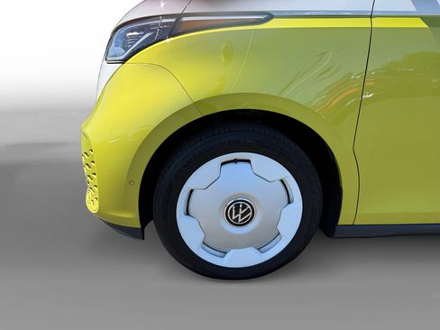Certified 2025 Volkswagen ID. Buzz 1st Edition RWD image 9