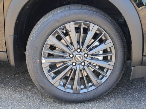 New 2026 Nissan Pathfinder SL FWD image 19