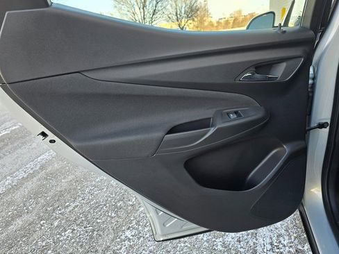 Used 2023 Chevrolet Bolt EUV LT w/ Comfort Package image 30