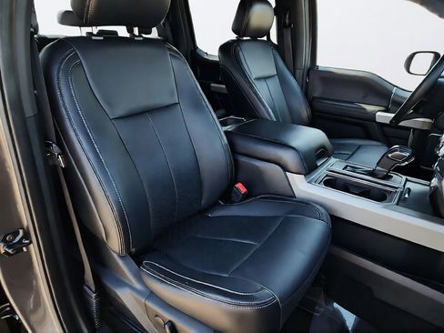 Used 2019 Ford F150 Lariat w/ Equipment Group 502A Luxury AWD/4WD image 29