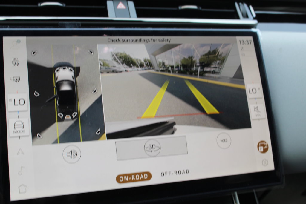 New 2026 Land Rover Range Rover Velar S AWD/4WD image 36