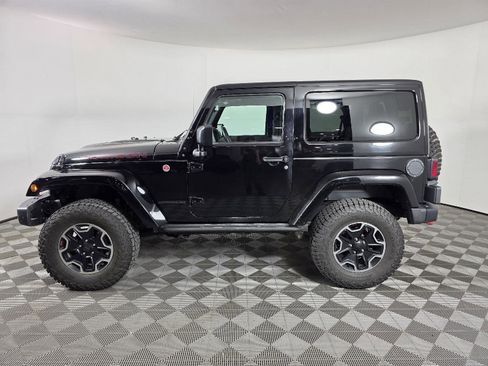 Used 2017 Jeep Wrangler Rubicon image 2