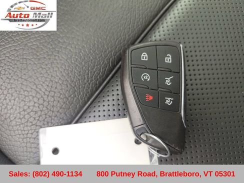 Used 2021 GMC Yukon XL Denali w/ Denali Premium Package AWD/4WD image 30