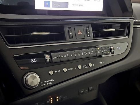 Used 2024 Lexus ES 350 w/ Premium Package image 18