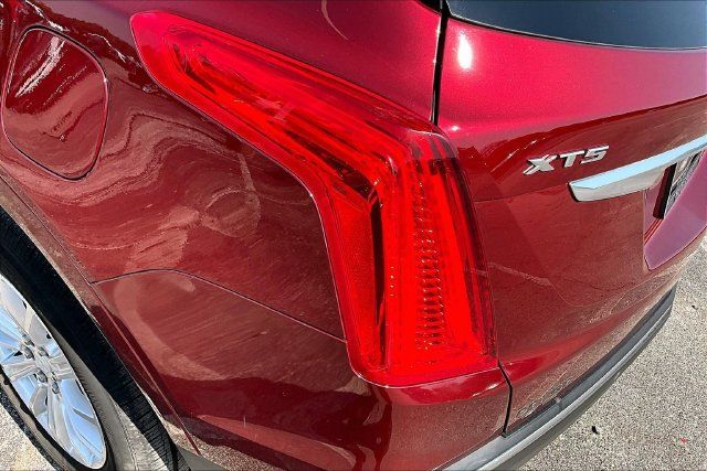 Used 2017 Cadillac XT5 FWD w/ LPO, Wheel Lock Package image 23