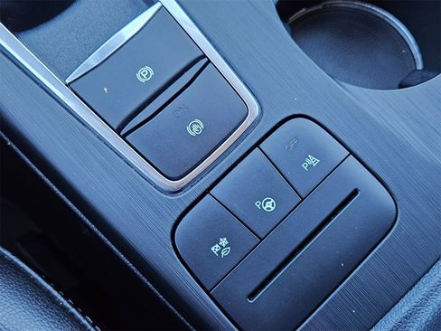 Certified 2020 Ford Escape Titanium image 18