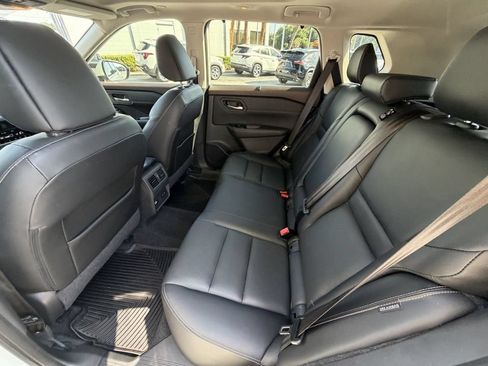 Used 2022 Nissan Rogue SL AWD/4WD image 12