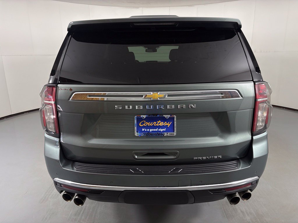 Used 2023 Chevrolet Suburban Premier AWD/4WD image 7