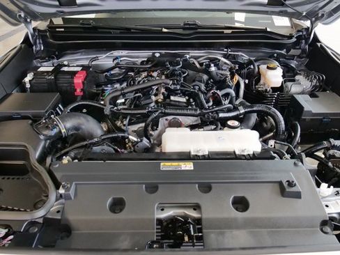 Used 2024 Toyota Tacoma TRD Off-Road image 9