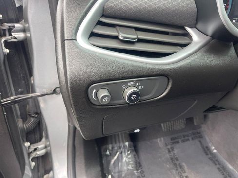 Used 2023 Chevrolet Malibu LT image 19