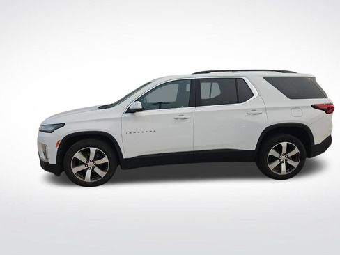 Used 2023 Chevrolet Traverse LT w/ LT Premium Package AWD/4WD image 6