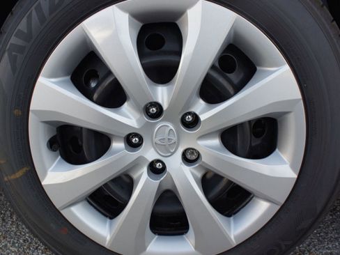 Used 2026 Toyota Corolla LE FWD image 15
