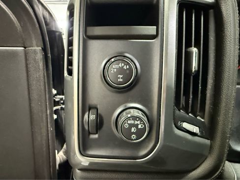 Used 2018 Chevrolet Silverado 1500 LTZ w/ Sport Package image 25