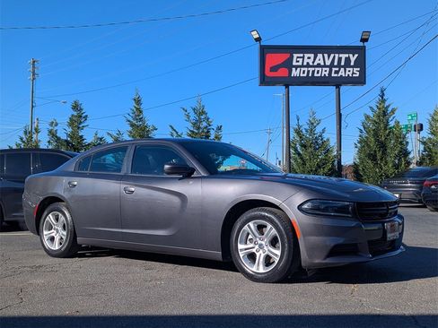 Used 2022 Dodge Charger SXT image 5