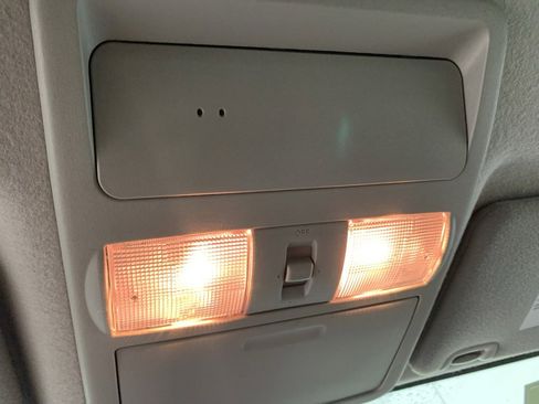 Used 2017 Nissan Frontier SV w/ SV Value Truck Package image 27