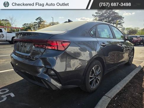 Used 2023 Kia Forte LXS w/ LXS Technology Package image 6