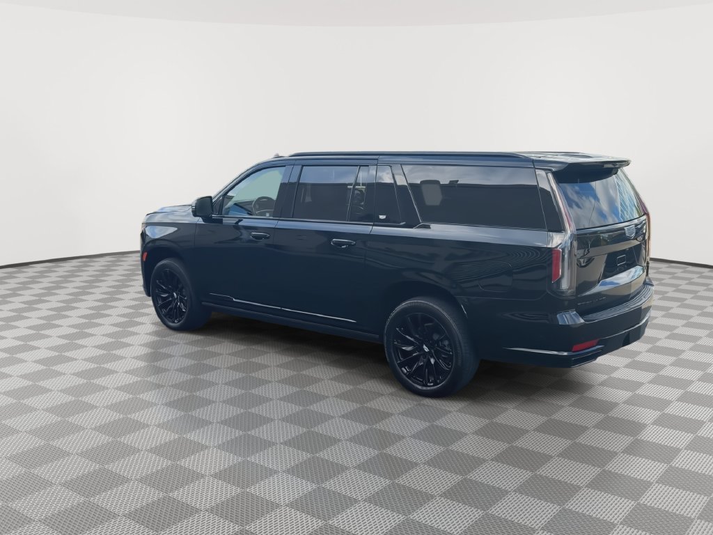 Used 2024 Cadillac Escalade ESV Sport Platinum w/ LPO, ONYX Package AWD/4WD image 2