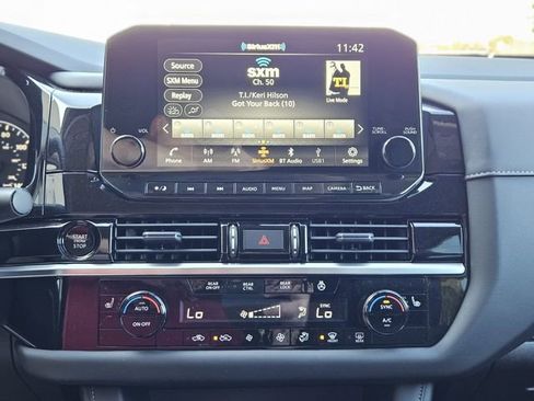 New 2025 Nissan Pathfinder SL image 21