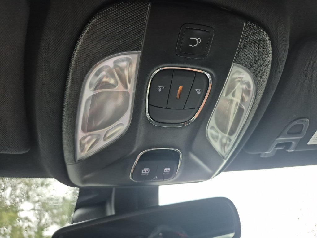 Used 2025 Jeep Compass Limited w/ Elite Group AWD/4WD image 20