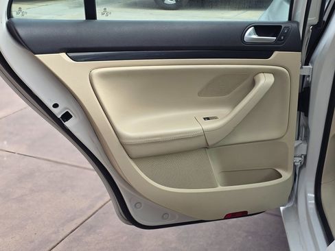 Used 2012 Volkswagen Jetta TDI image 27