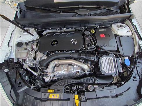 Certified 2025 Mercedes-Benz GLB 250 image 22