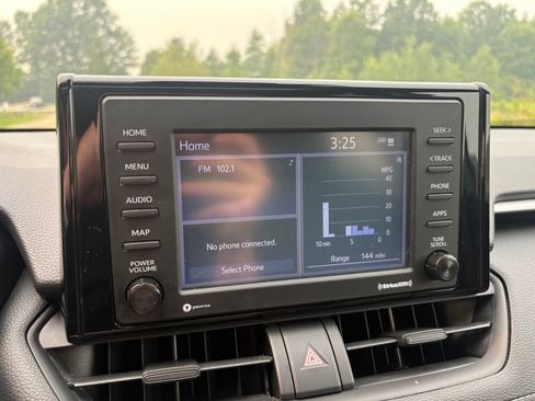 Used 2020 Toyota RAV4 XLE w/ Convenience Package AWD/4WD image 21